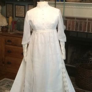 White Vintage Wedding Dress